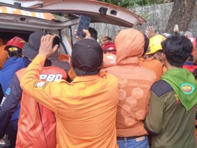 Petugas Kebersihan yang Terjatuh di Kanal Pampang Ditemukan Meninggal&nbsp;Dunia
